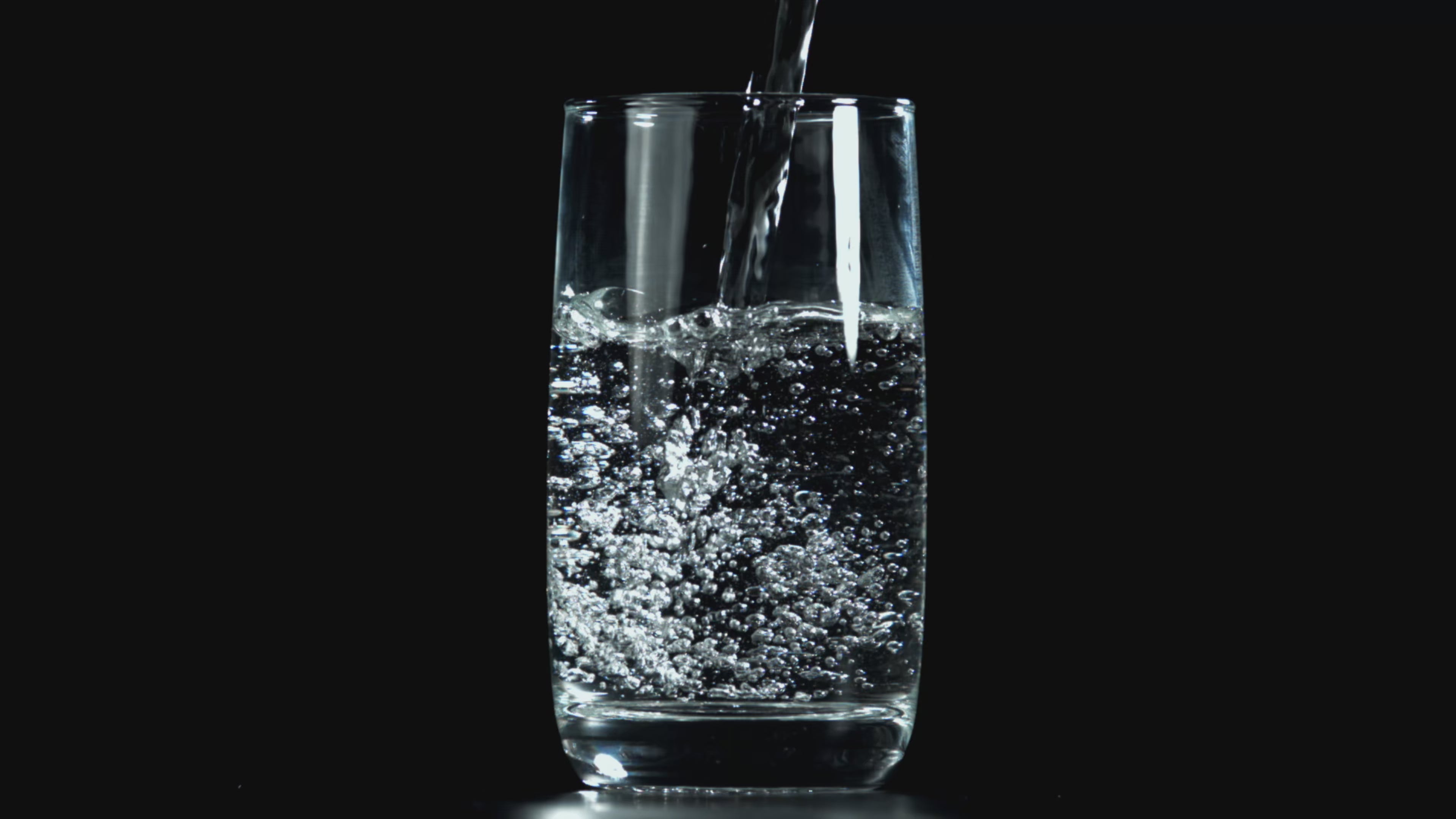 Load video: Water redefined with NOMAD. Drink sustainable, clean drinkable water, anywhere in the world. Explore more with NOMAD latest hydration products.